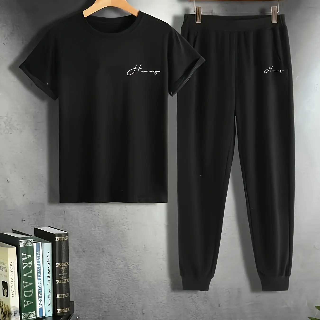 Men's sporty casual home wear set Fashionable crew neck loose-fitting sport pants belonging to the casual sportswear collection