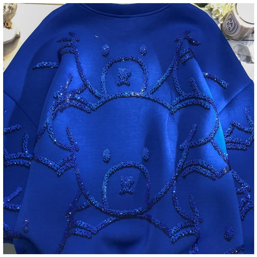 Oversized design, niche Rhinestone diamond bear hoodie, long-sleeved top, round-neck women's hoodie - Image 6