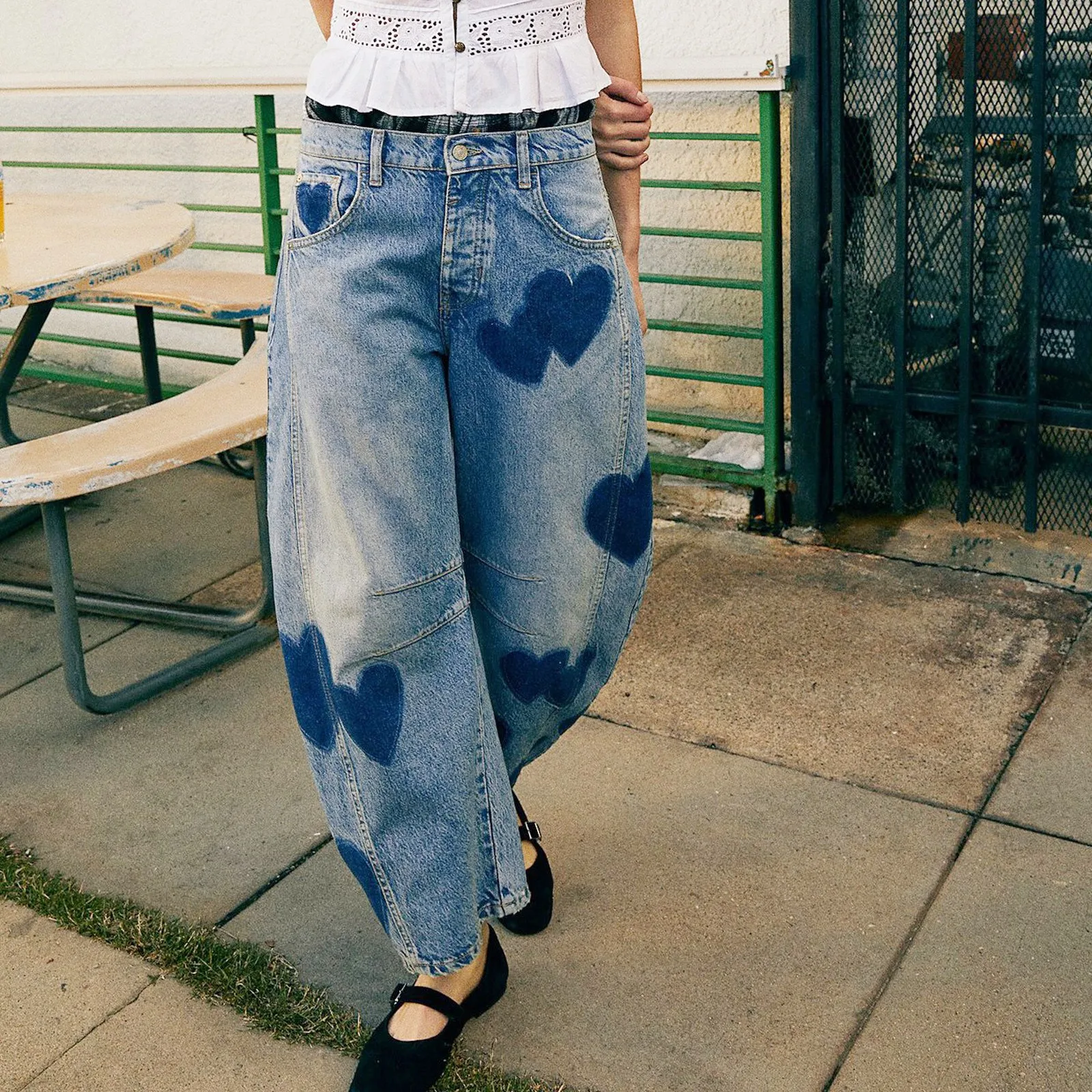 Women's Wide Leg Jeans Trendy Ladies Washed Denim Pants Chic Heart Print Jeans Modern Relaxed Fit Denim Bottoms Fashion Jeans - Image 4