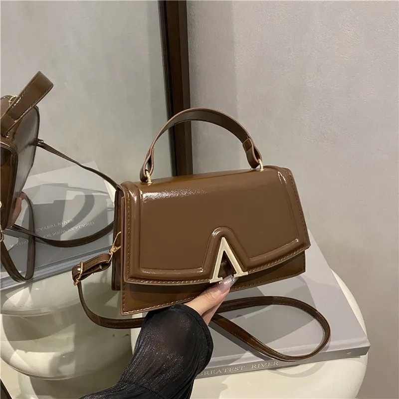 Women's Single Shoulder Underarm French Pure Color Crossbody Bag - Image 3