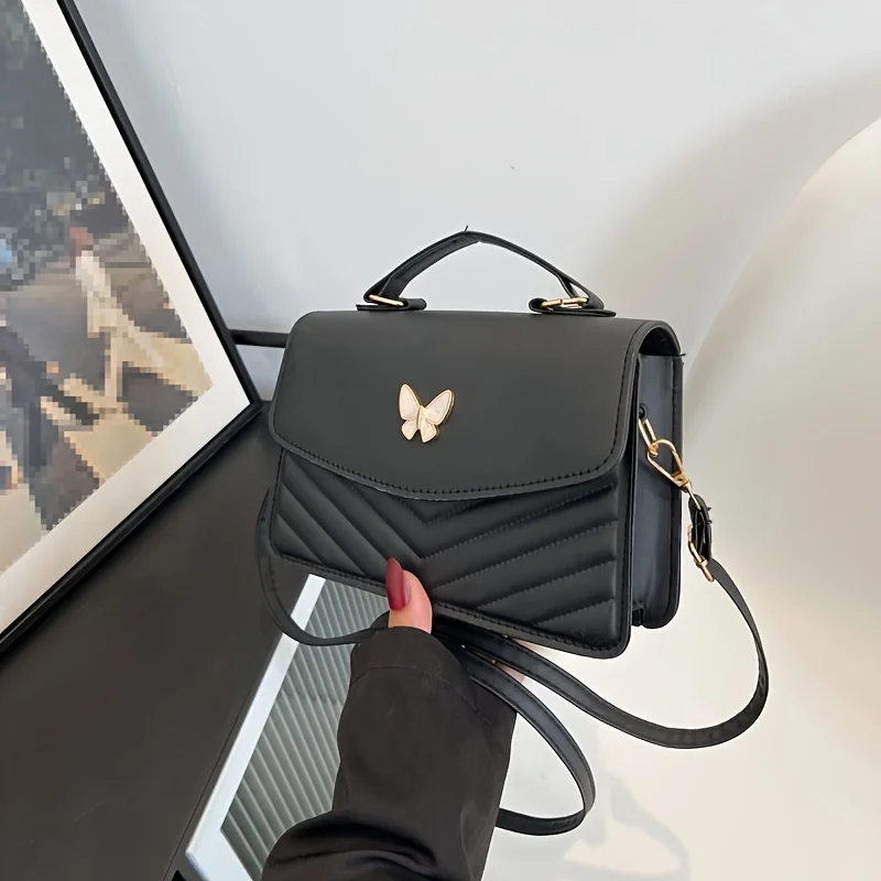 Women's Leather Crossbody Bags, Suitable for Commuting and Travel - Image 9